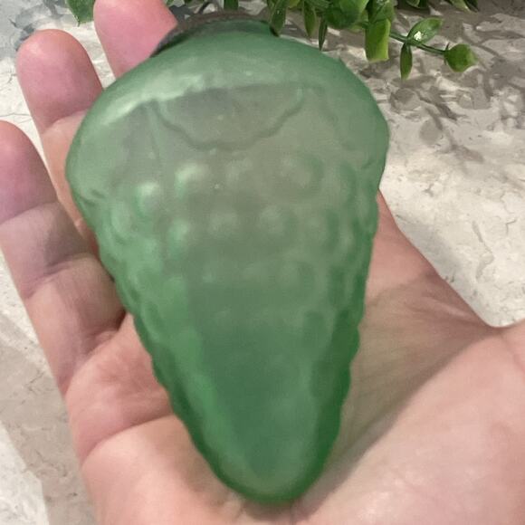 ANTIQUE KUGEL RARE MID WEST GLASS Heavy GREEN GRAPE SHAPE Brass Top 4.25” 2.5oz - Picture 7 of 7